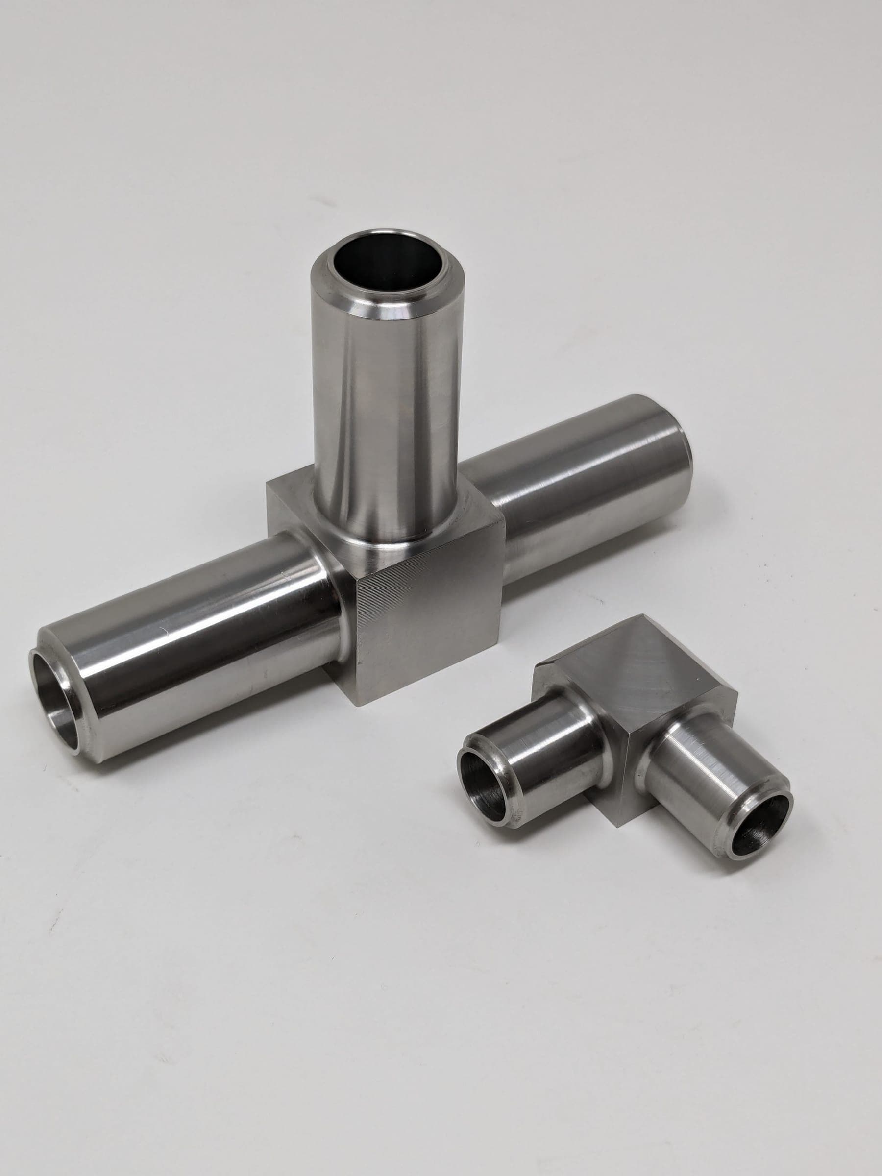 Inconel 625 tee and elbow components