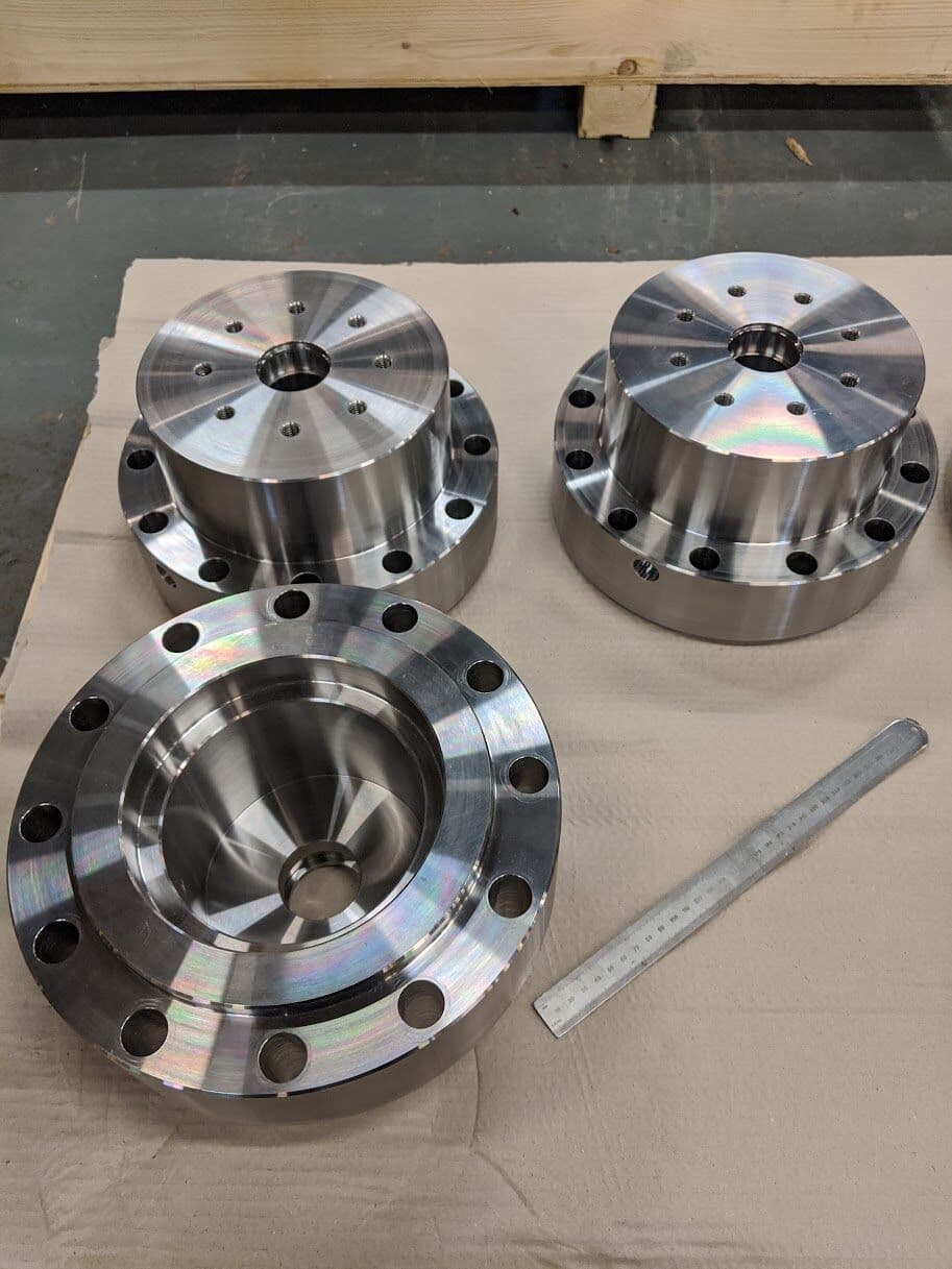 Flanged oil and gas components