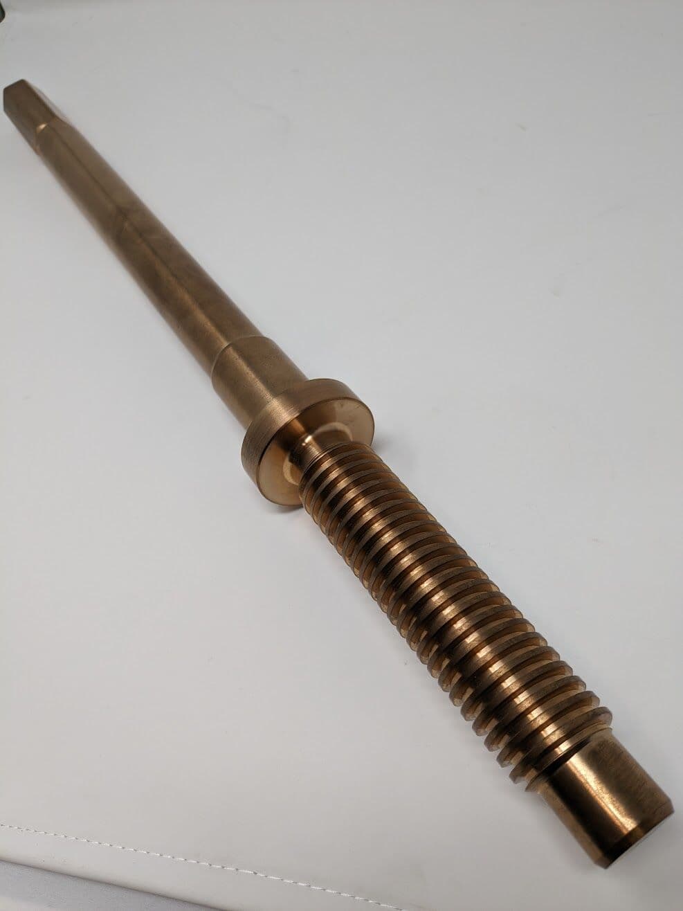Threaded screw